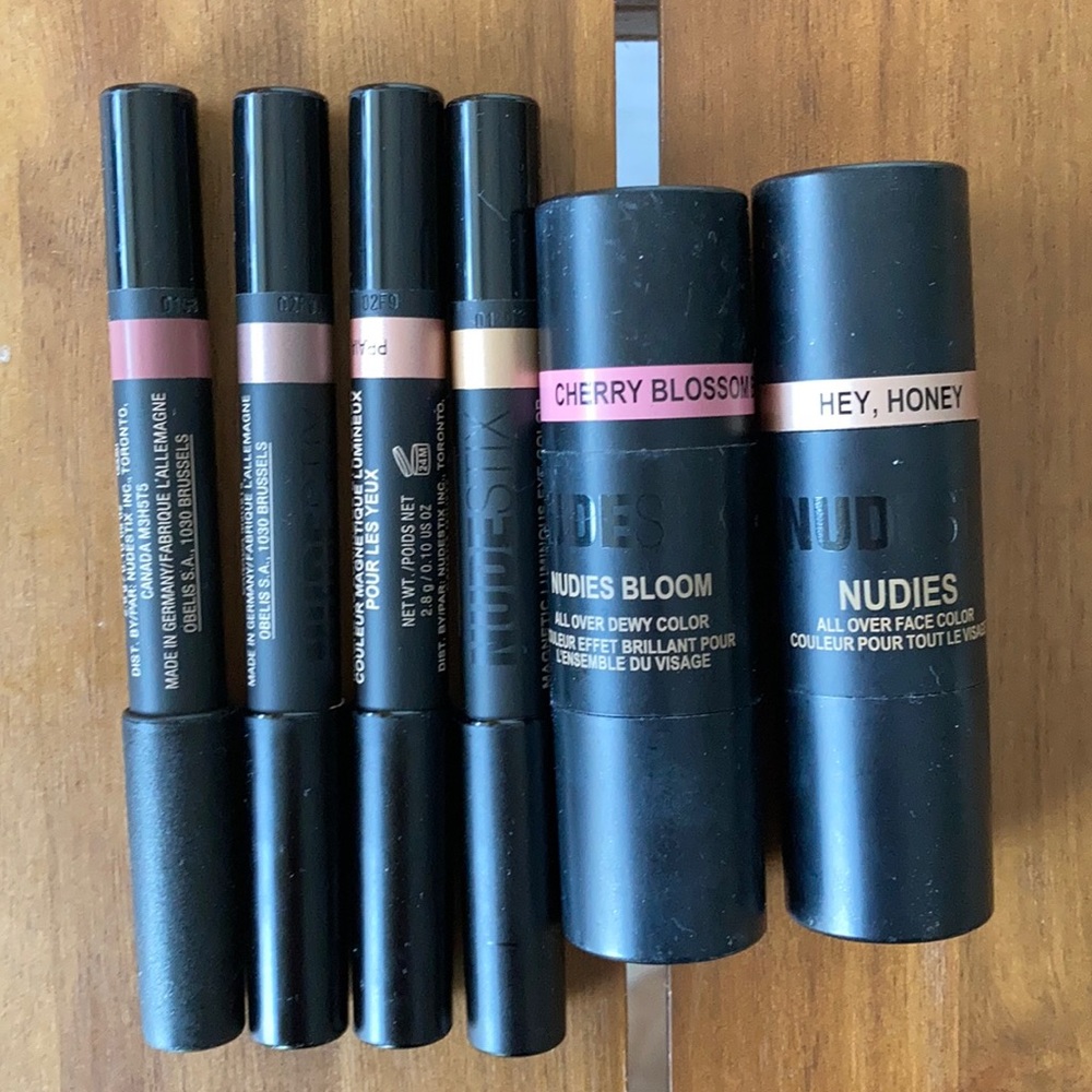 NudeStix